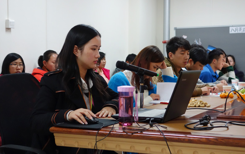 昆明天度網(wǎng)絡公司從2013年開始籌備新媒體營銷公益講座和老客戶網(wǎng)絡營銷沙龍，我們邀請了國內網(wǎng)絡營銷和移動互聯(lián)網(wǎng)營銷專家親臨公司，為保證培訓質量和溝通效果，我們每次只邀請20-30家老客戶參加（全免費），我們將秉承全公益、全免費、不推銷任何產(chǎn)品和服務、只講干貨等原則，為新老客戶創(chuàng)造更多價值。